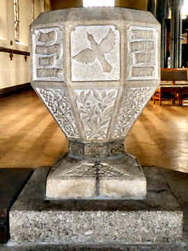 Newquay, St. Michaels - interior photos