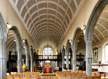 Newquay, St. Michaels - interior photos — photograph 1